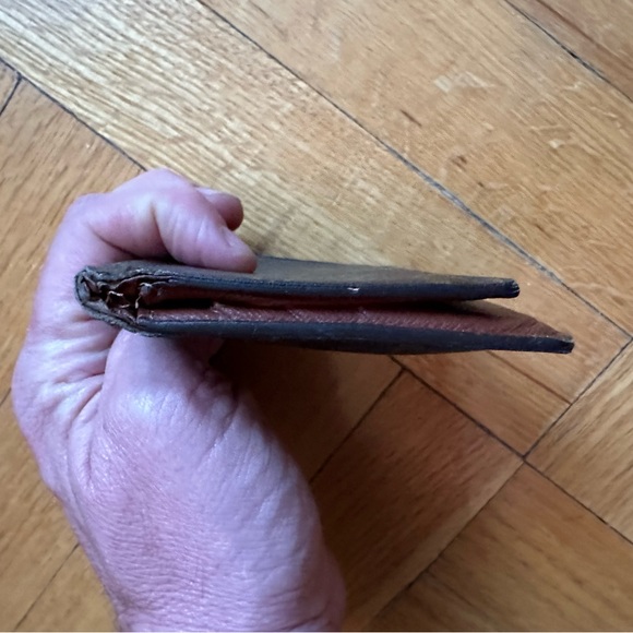 Louis Vuitton Bifold Wallet - Picture 9 of 11